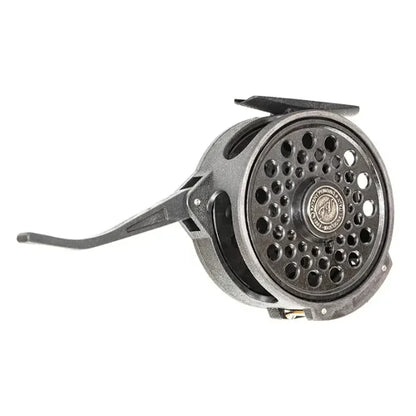 Mulinello da mosca semiautomatico Vivarelli Standard FV102 di colore nero, leggero, con leva di recupero e attacco canna.