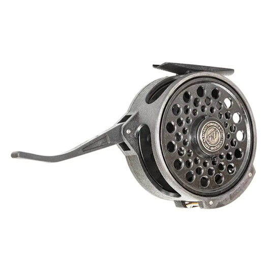 Mulinello da mosca semiautomatico Vivarelli Standard FV102 di colore nero, leggero, con leva di recupero e attacco canna.