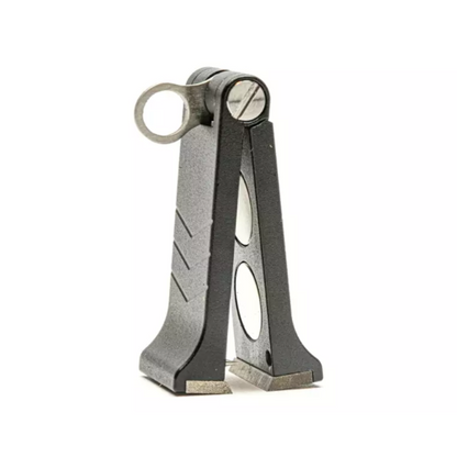 tagliafilo hotfly magpro di colore nero con dettagli rossi, con apertura magnetica e lama in acciaio.